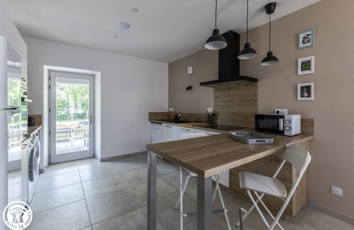 Saint-Julien-de-Coppel House | Villa Coppel in Auvergne Tuscany