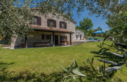 Acqualagna Villa | Villa Colombaia 10 - Three Bedroom Villa, Sleeps 10