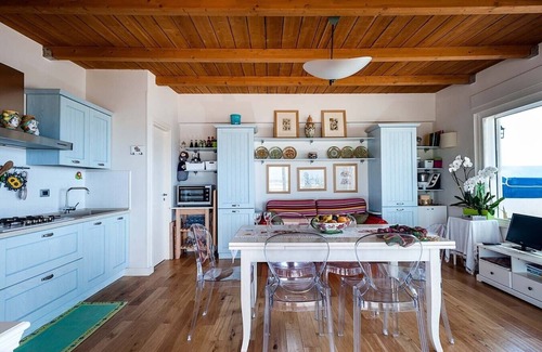 Donnalucata Apartment | Villa Colombo - Beachfront villa near Scicli