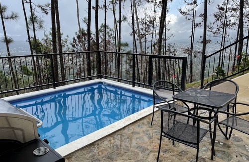 Jarabacoa Villa | Villa con la Mejor Vista, Privacidad, Piscina & Chimenea