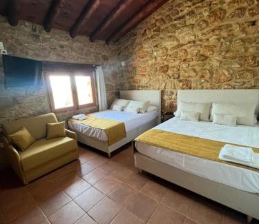 La Salzadella Villa | Villa con piscina, campo fútbol y pádel