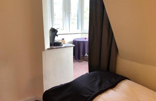 Karden Bed & Breakfast | Villa Cornely