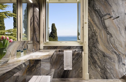 Sirmione Old Town Hotel | Villa Cortine Palace Relais Chateaux