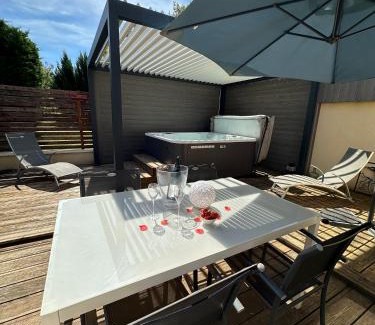 Vitrac Apartment | Villa COSA, Gîte Spa privatif -5 min- Sarlat