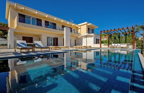 Hvar Villa | Villa Crystalsea 1 & 2 infinity heatedpool seaview