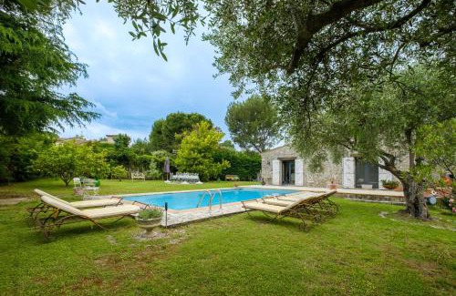 Peymeinade Villa | Villa Cyprès Bleu
