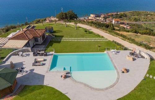 Canneto di Caronia Villa | Villa di lusso con piscina a sfioro vicino Cefalù