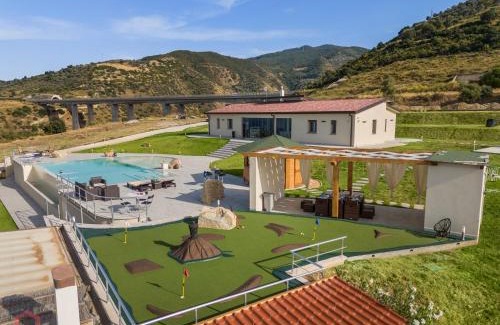 Canneto di Caronia Villa | Villa di lusso con piscina a sfioro vicino Cefalù