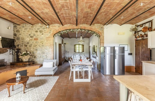 Gallina Villa | Villa D'Orchia, luxury organic farm with private pool in Val D'orcia, Sleeps 15.