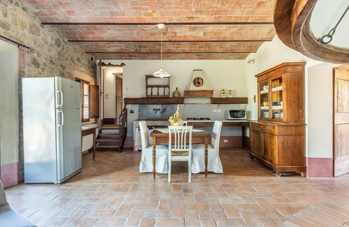 Gallina Villa | Villa D'Orchia, luxury organic farm with private pool in Val D'orcia, Sleeps 15.