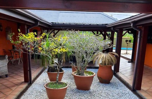 Sainte-Rose Villa | Villa de 4 chambres avec piscine privee jardin clos et wifi a Sainte Rose a 1 km de la plage