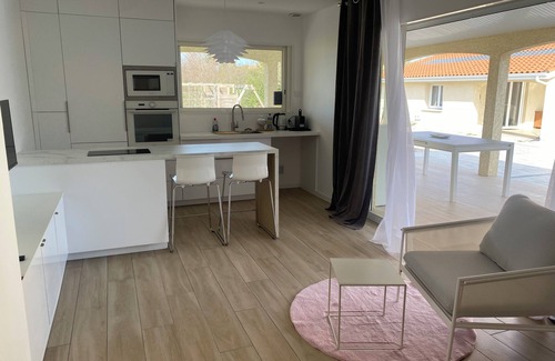 Aussonne House | Villa de Lidia - between friends-family-colleges, near MEETT/pool/parking/Clim