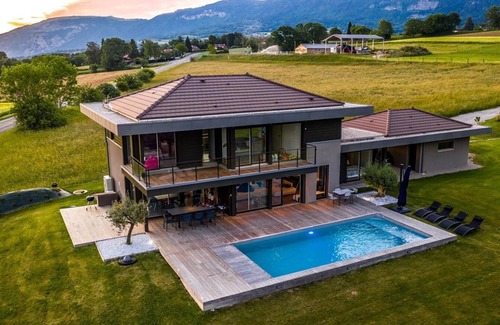 Presilly Villa | Villa de Luxe Avec Piscine Dans un Cadre de Vacances à 10 Minutes de Genève