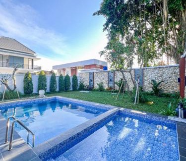 Sleman Villa | Villa De Raya Kolam Renang Private