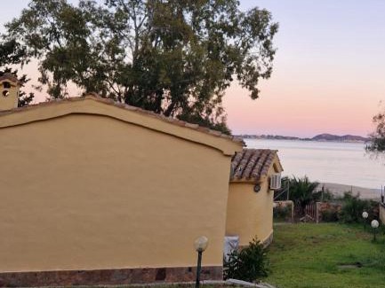Villaggio Mandorli House | Villa dei Pirati, sulla spiaggia di Campus