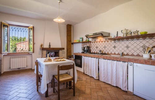 Pergola Villa | Villa dei Sapori with pool in the rolling hills of Marche, 45 minutes from the Adriatic Coast
