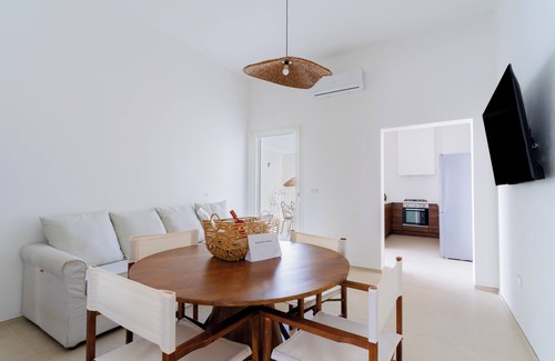 Torre Colimena House | Villa "Dimora Delle Riserve Naturali" near Beach with Private Garden & Wi-Fi