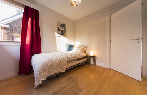 Schiedam Apartment | Villa Dirkzwager has two Suites on two floors.