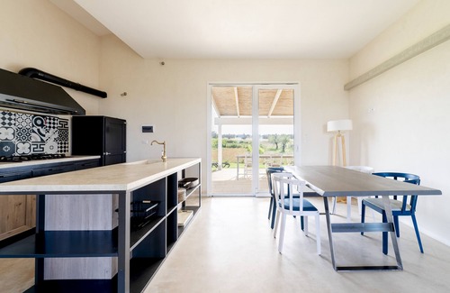 Otranto Villa | Villa 'Elegante A Otranto' with Shared Terrace, Wi-Fi and Air Conditioning