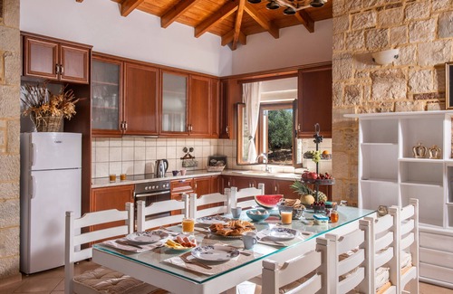 Milatos Villa | Villa Elisavet, a traditional retreat with pool