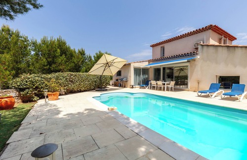 Ensues-la-Redonne Villa | Villa 'Ensues' with Sea View, Wi-Fi and Air Conditioning