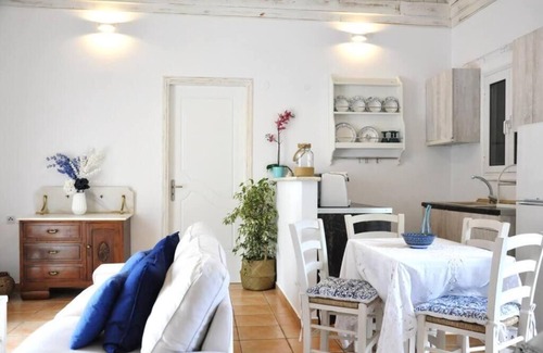 Apolpaina Villa | Villa Erietta near Lefkada center and famous Ag.Giannis beach