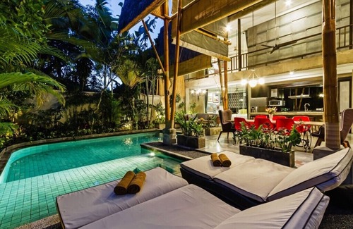 Seminyak Villa | Villa Esa Seminyak - 100 meters from Seminyak Square
