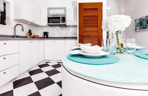 San Francisco Apartment | Villa Esmeralda | Large 2 Bedroom in beautiful Old San Juan