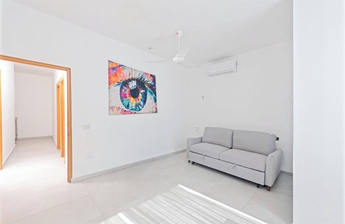 La Ceiba Villa | Villa espaciosa con 5 habitaciones, piscina, A/C, a 3 minutos de playa Bonita.