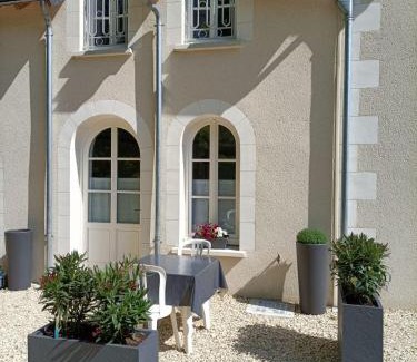 Valencay Bed & Breakfast | VILLA ESPERANZA Chambre de plain-pied, indépendante, proche Zoo de Beauval et Châteaux de La Loire
