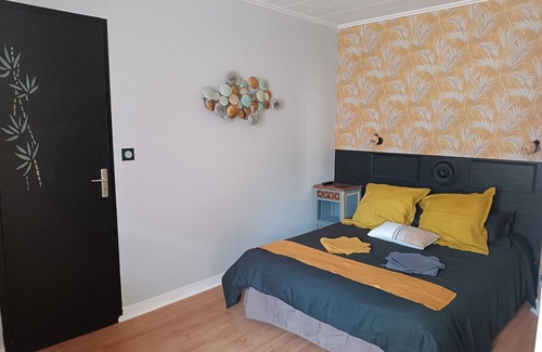 Journiac Bed & Breakfast | Villa EsquirHall, cosy bed and breakfast Côté cour