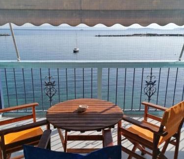 Loutraki Apartment | Villa Evmenia Panoramic sea view & Sea front apartments