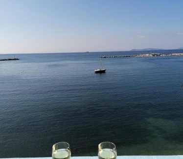 Loutraki Apartment | Villa Evmenia Panoramic sea view & Sea front apartments