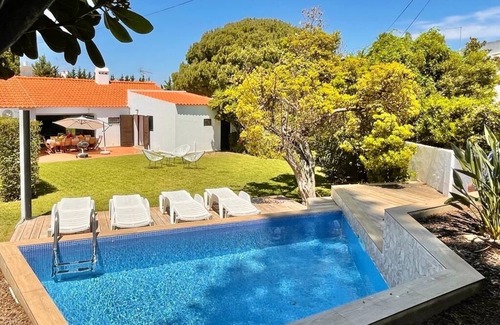 Alfa-Mar House | Villa Falésia beach V -5min walk to beach-air conditioning-jardin piscine privée