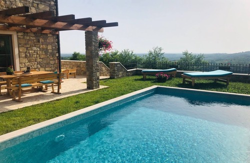 Krasica Villa | Villa Fasano, whole house fenced with garden, barbecue, private pool and veranda
