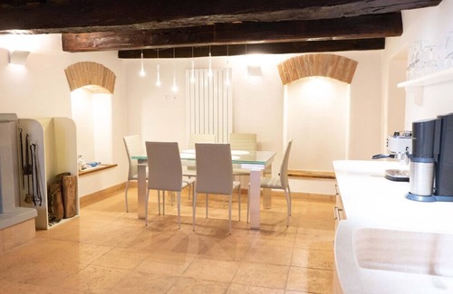 Ficulle Villa | Villa Ficulle Summary