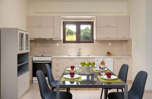 Pyrgos Psilonerou Villa | Villa Flora - Pýrgos Psilonérou ,Crete