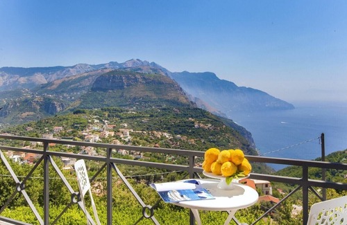 Colli di Fontanelle Villa | Villa Fontanella - Modern villa with pool and Jacuzzi