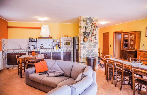 Panicale Villa | Villa for 23 persons with private garden & pool on the Umbria/Tuscany border