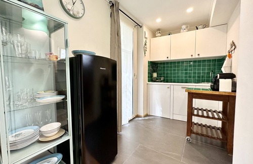 Vallecrosia Apartment | Villa from the 18th century I Garden I 4 people I 5 Min to sea I Private Parking