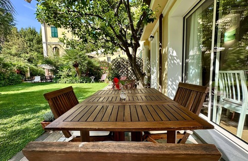 Vallecrosia Apartment | Villa from the 18th century I Garden I 4 people I 5 Min to sea I Private Parking
