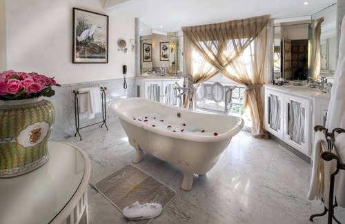 Nord Hotel | Villa Gallici Hôtel & Spa - Relais & Châteaux