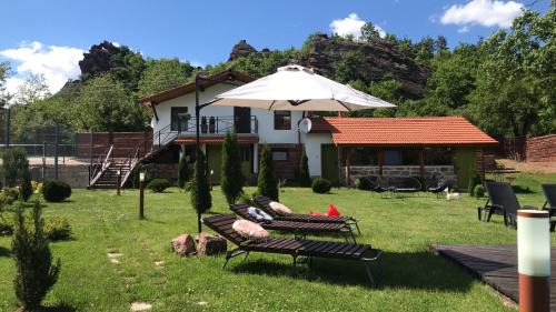 Chuprene House | Villa Garden