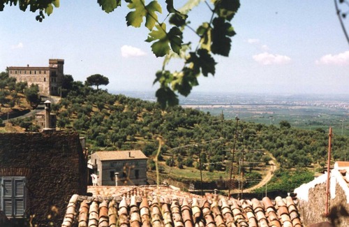 Cori House | Villa Garibaldi. Beautiful mountain town in wine area ½ hour from Rome and beach