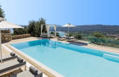 Pirgi Villa | Villa Gemini Angelo by Villa Plus