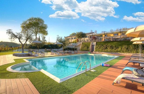 Camerano House | Villa Gens Camuria