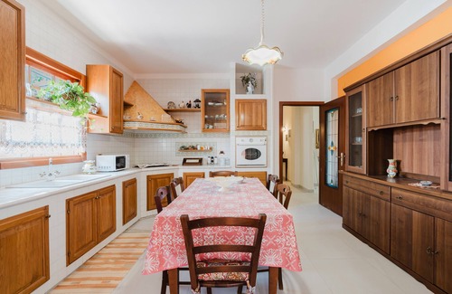 Rilievo Villa | Villa 'Giacrì - Rilievo' with Private Terrace, Wi-Fi and Air Conditioning