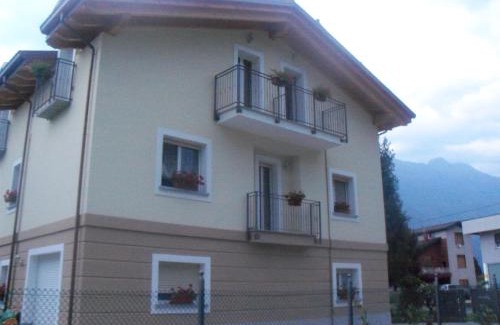 Piantedo Apartment | Villa Gioiosa