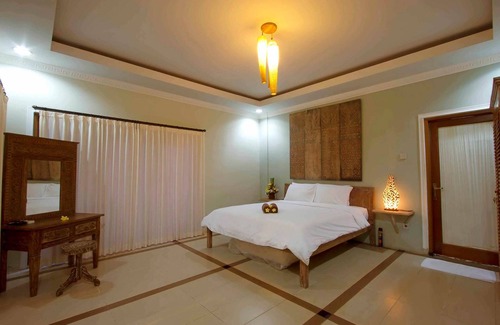 Central Seminyak Bed & Breakfast | Villa Go Bed and breakfast