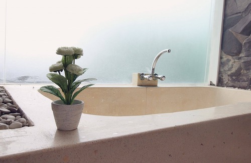 Central Seminyak Bed & Breakfast | Villa Go Bed and breakfast